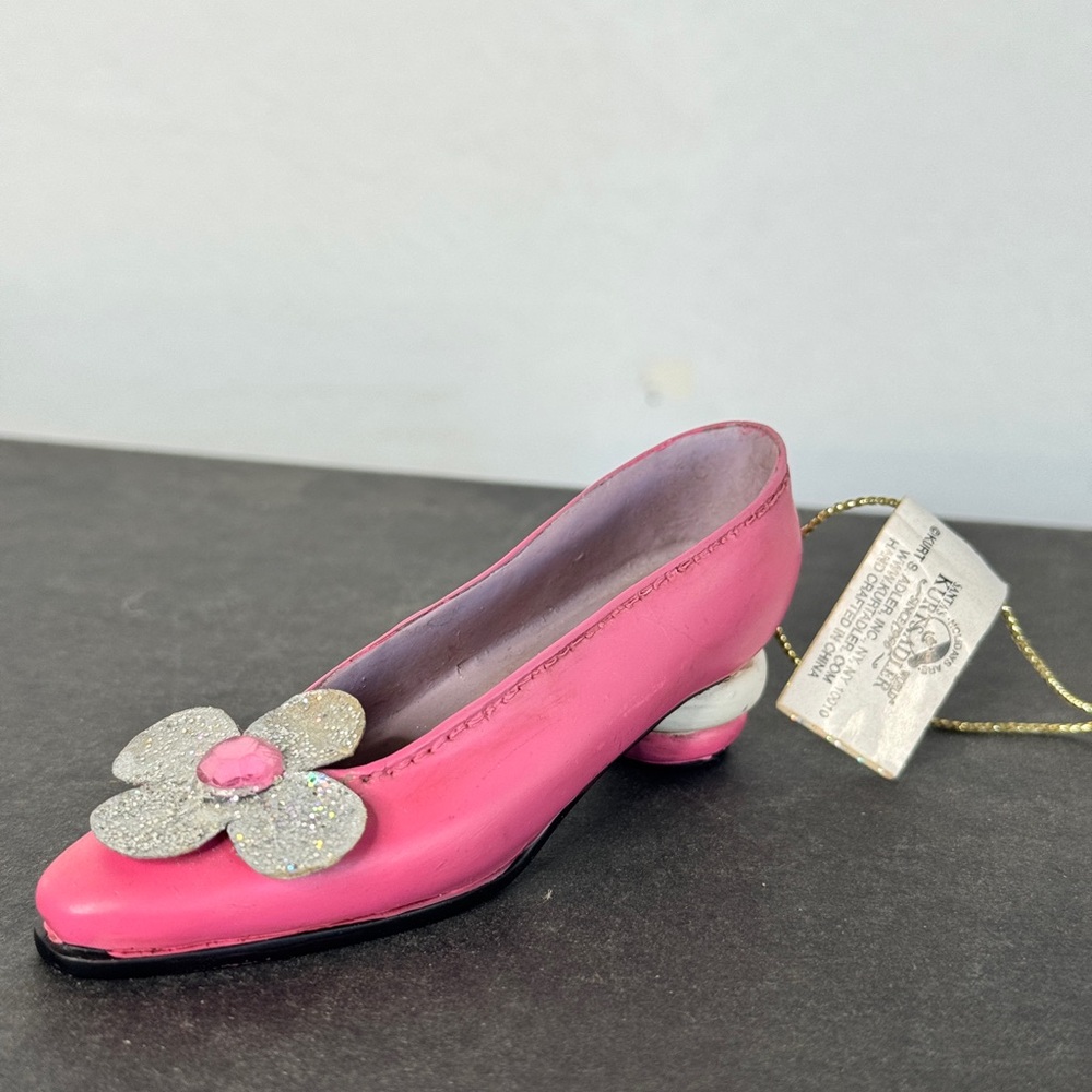 Elegant Pink Shoe Ornament with Flower Accent